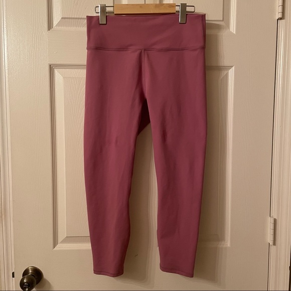 Fabletics Active Wear Capri Leggings / Size L - Picture 2 of 8